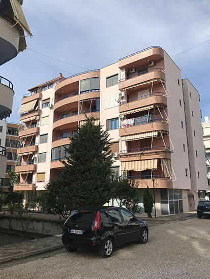 “Are “,me siperfaqe totale 1.000 m2,”Apartament “me siperfaqe totale 33,19 m2, “Apartament “,me siperfaqe totale 59,24 m2, ne Kryemedhenj, Kavajë